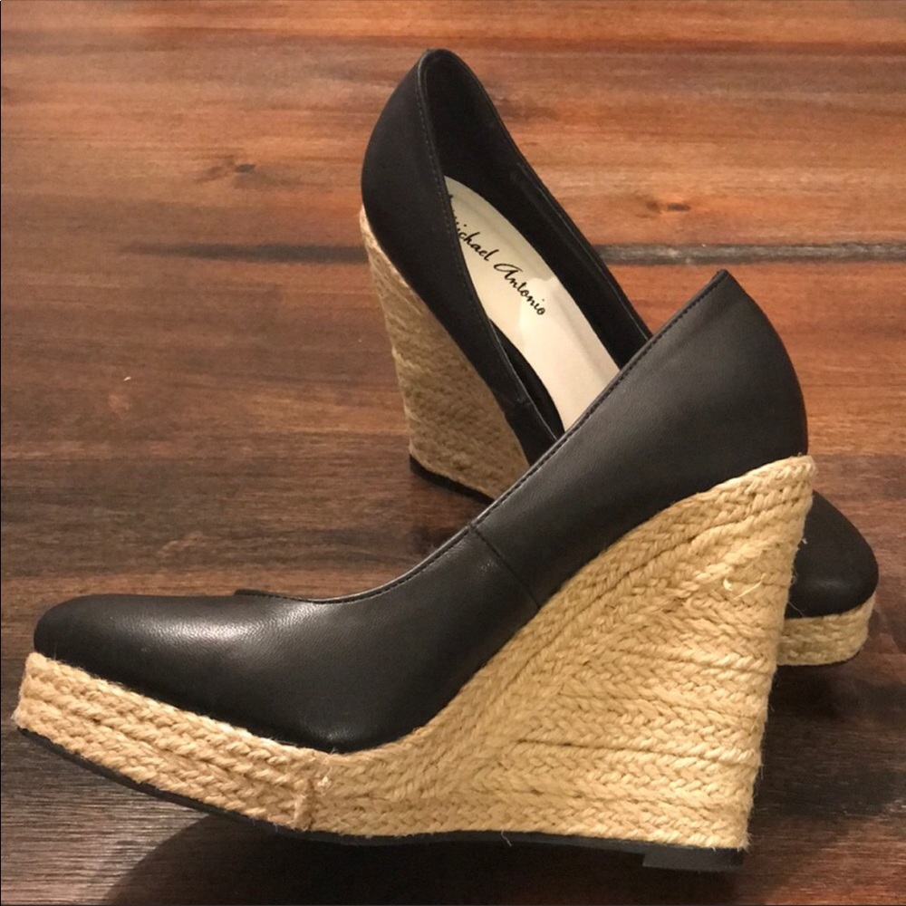 Black wedge shoes